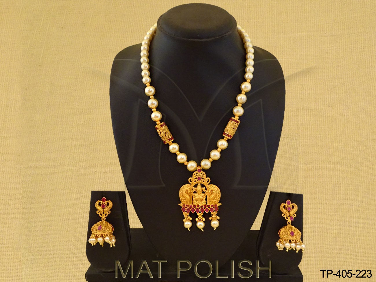 Goddess Laxmi Ji Temple Pendant Set