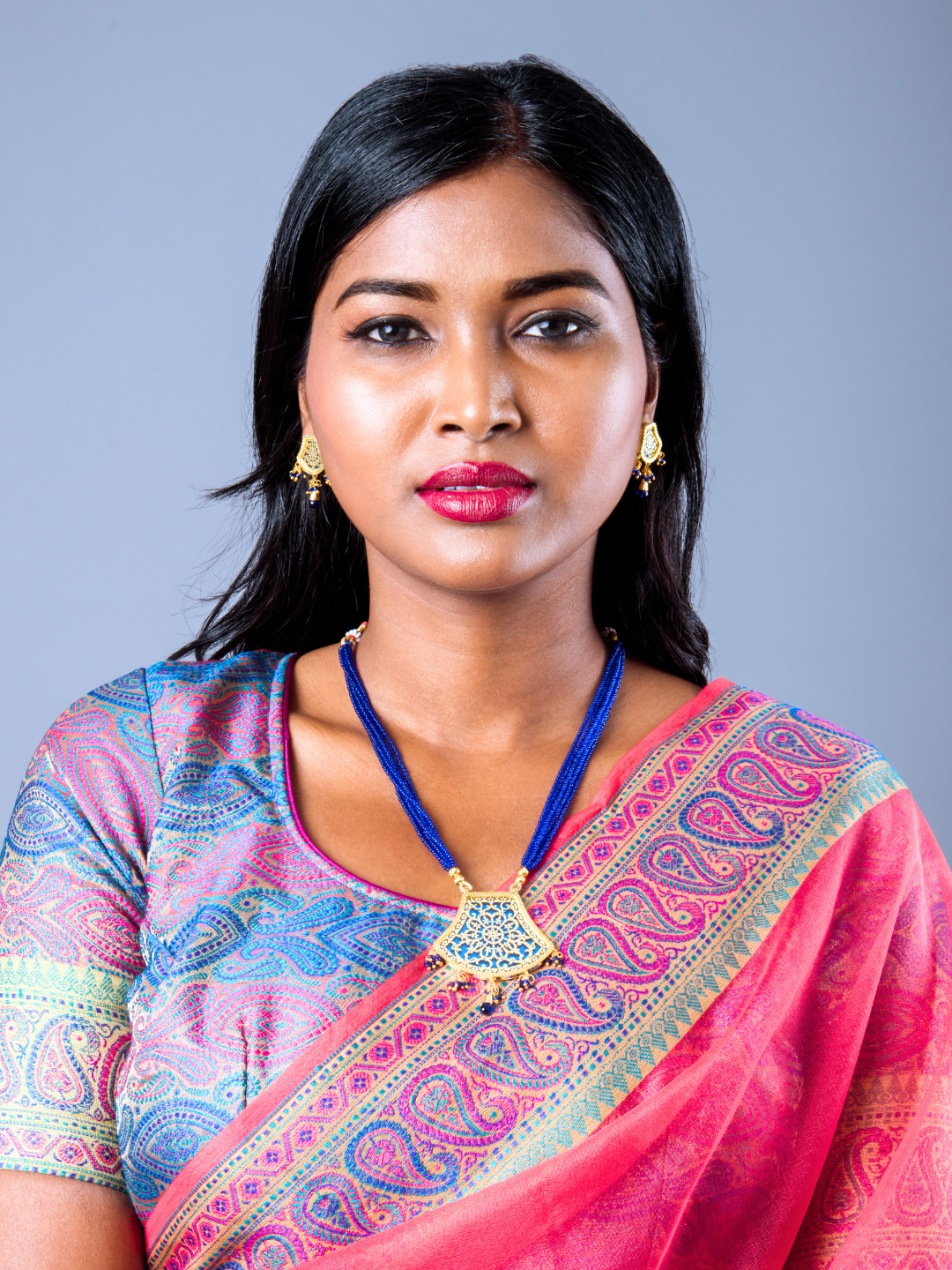 Thewa Jewellery Set with Blue Beads and Gold Design Pendant | Small Earrings