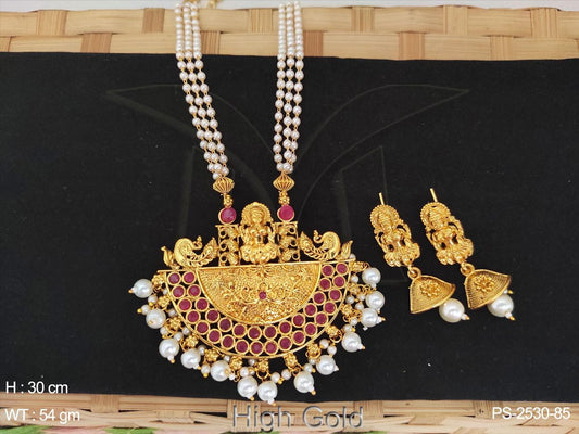 Temple traditional antique design pendant set,