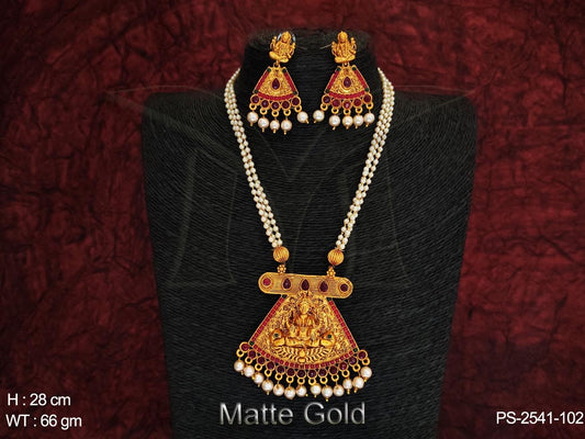 Laxmi figure Heavy Style Temple Pendant Set