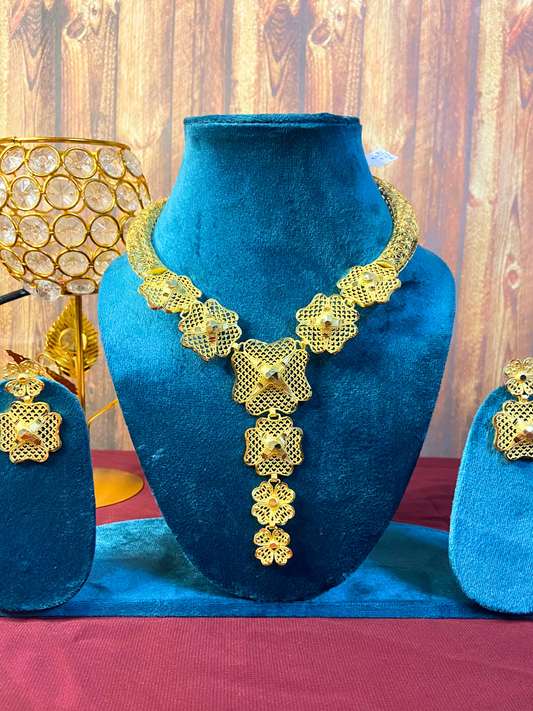 Antique Arab Gold Choker Set | Flower-Shaped Design | Elegant Dubai Style Jewellery
