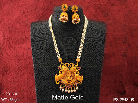 Matka Shape Style Temple Pendant Set