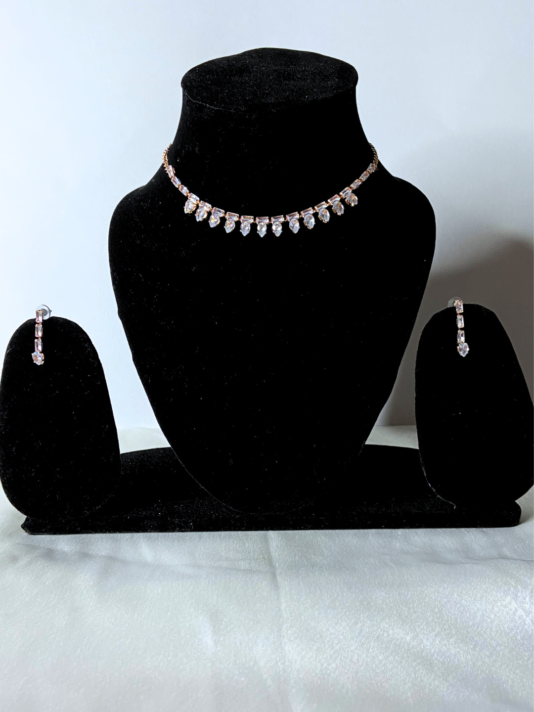 Minimalist Choker Set | Elegant Gold-Plated Choker with White Crystals