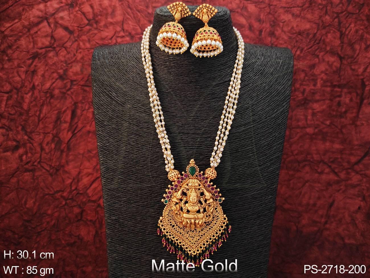 Full Stones Clustered Pearl Beautiful Matte Gold Polish Temple Pendant Set