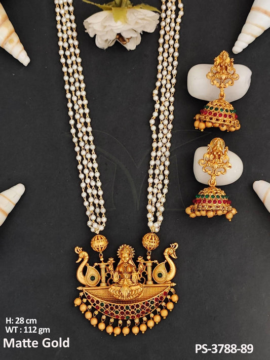 Temple Jewelry Matte Gold Polish Fancy Design South Style God Figure Beatiful Temple Pendant Set